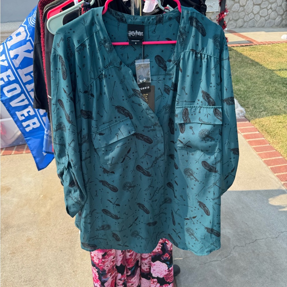 Torrid Teal Harry Potter top 4x
